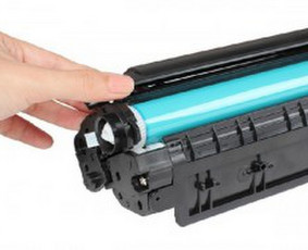 Spausdintuvų kasečių pildymas - Kompiuterių taisymas Vilniuje, meistras Karolis - 2