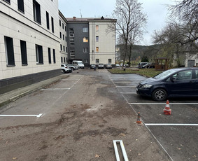 Horizontalusis ženklinimas - parkavimo aikštelių dažymas / Kelio sprendimai, MB / Darbų pavyzdys ID 3850539
