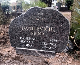 Raidžių, portretų kalimas ant paminklų kapinėse. - Kapų tvarkymas, priežiūra - 4 Kapų tvarkymas, priežiūra - Raidžių, portretų kalimas ant paminklų kapinėse. - 4