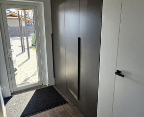 Prieškambario baldų gamyba - Nestandartinių ir standartinių kietų baldų gamyba - 4