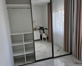 Stumdomų durų ir pertvarų gamyba - Nestandartinių ir standartinių kietų baldų gamyba - 1