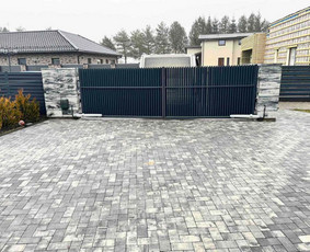 Pigiausi pakeliami segmentiniai garažo vartai Lietuvoje / MB Vyris ir Ko / Darbų pavyzdys ID 3855975