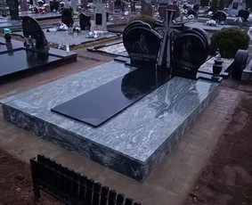 Paminklai kapams, antkapiai - Paminklai,kapų renovacija,dengimas plok&scaron;tėmis. - 2