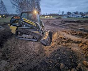 Ekskavatorinio krautuvo račioko bobcat nuoma skalda žvyras - Statybinės technikos nuoma - 2 Statybinės technikos nuoma - Ekskavatorinio krautuvo račioko bobcat nuoma skalda žvyras - 2