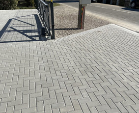 Trinkelių klojimas,vejos laistymo įrengimas,gerbuvio darbai / MB KLOTEKA / Darbų pavyzdys ID 3864091