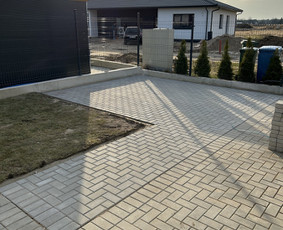 Trinkelių klojimas,vejos laistymo įrengimas,gerbuvio darbai / MB KLOTEKA / Darbų pavyzdys ID 3864071