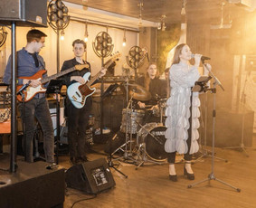 Muzikantai jubiliejui - Atlikėja Aistay ir Gyvo Garso Grupė - 2