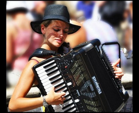 Prancūziška akordeono muzika - Muzikantai, dainininkai, grupės - 1 Muzikantai, dainininkai, grupės - Prancūziška akordeono muzika - 1