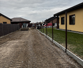 Visų tipų tvorų montavimas - Tvoros pamatai, betonavimas - 1 Tvoros pamatai, betonavimas - Visų tipų tvorų montavimas - 1