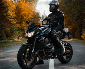 Nuomos paslaugos - Pasivažinėjimas „Kawasaki Z750s“ motociklu su vairuotoju! - 1