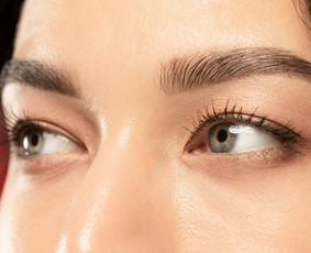 Profesionalus makiažas,grimas,sušukavimas,antakių dizainas - Antakių korekcija - 1 Antakių korekcija - Profesionalus makiažas,grimas,sušukavimas,antakių dizainas - 1