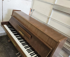 Perkraustymo paslaugos. Senų baldų išvežimas. - Pianinų gabenimas - 1 Pianinų gabenimas - Perkraustymo paslaugos. Senų baldų išvežimas. - 1