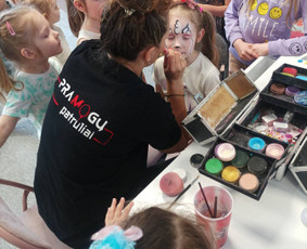 Pie&scaron;imas ant veido - Batutų nuoma Animatoriai Putų &scaron;ou - 2