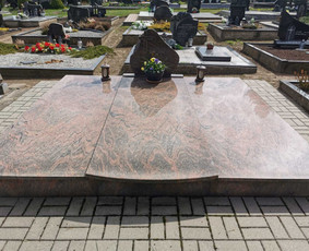 Paminklai ir akmens darbai - kokybe, kuri išlieka amžinai. - Kapavietės pamatų betonavimas - 1 Kapavietės pamatų betonavimas - Paminklai ir akmens darbai - kokybe, kuri išlieka amžinai. - 1