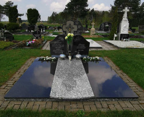 Paminklai ir akmens darbai - kokybe, kuri išlieka amžinai. - Kapų tvarkymas, priežiūra - 3 Kapų tvarkymas, priežiūra - Paminklai ir akmens darbai - kokybe, kuri išlieka amžinai. - 3