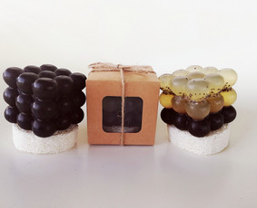 Muilai su natūraliais priedais/aktyvinta anglimi, 185g
www.villagemade.lt