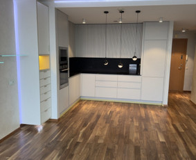 Grindų klojimas, remontas - Profesionali grindų restauracija - 3