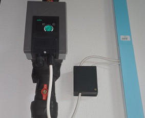 Vandens siurblio elektros maitinimo ir valdymo prijungimas.