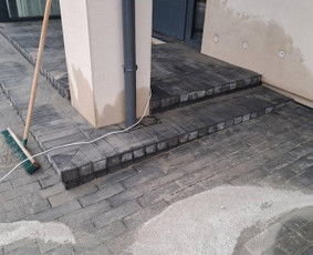 Trinkelių klojimas, aplinkos tvarkymas, laiptu betonavimas / Trinkeliuera / Darbų pavyzdys ID 3917348