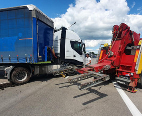Sunkvežimio techninė pagalba kelyje - Transportas - 2 Transportas - Sunkvežimio techninė pagalba kelyje - 2