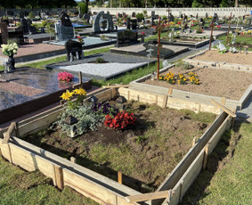 Vienkartinis kapų sutvarkymas nuo 30eur. - Kapavietės pamatų betonavimas - 1 Kapavietės pamatų betonavimas - Vienkartinis kapų sutvarkymas nuo 30eur. - 1
