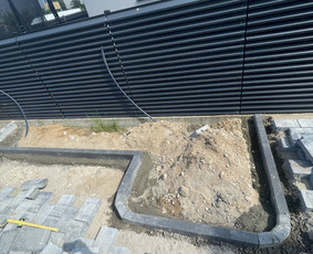 Kelio bortų įrengimas - Trinkelių klojimas, aplinkos tvarkymas, laiptu betonavimas - 1