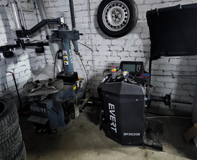 Automobiliu remontas - Padangų, ratų montavimas - 2 Padangų, ratų montavimas - Automobiliu remontas - 2