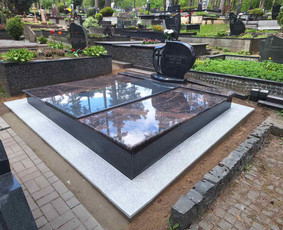 Aukščiausios kokybės paminklų gamybą - Granito plokštės kapams, dengimas - 3 Granito plokštės kapams, dengimas - Aukščiausios kokybės paminklų gamybą - 3