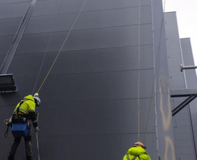 Langų valymas aukštyje - Aukštalipių paslaugos Pramoninis alpinizmas - 3