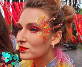 Vanile makeup - Glitter body art - Vizažistės - 2 Vizažistės - Vanile makeup - Glitter body art - 2