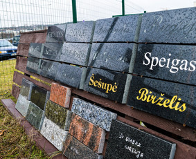 Užrašų kalimas akmenyje, granite, bei metalinių raidžių montavimas 865688083