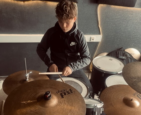 Studio34 - Vokalo, gitaros, pianino ir būgnų pamokos. / Studio 34 / Darbų pavyzdys ID 3938534
