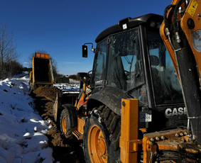 Ekskavatorius nuoma žvyras smėlis juodžemis skalda - Statybinės technikos nuoma - 2 Statybinės technikos nuoma - Ekskavatorius nuoma žvyras smėlis juodžemis skalda - 2