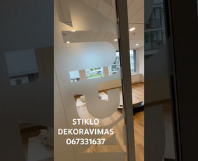 Stiklu dekoravimas, tonavimas įvairiomis plėvelėm - Karboninės plėvelės klijavimas - 2 Karboninės plėvelės klijavimas - Stiklu dekoravimas, tonavimas įvairiomis plėvelėm - 2