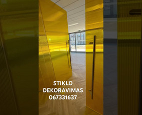 Stiklu dekoravimas, tonavimas įvairiomis plėvelėm - Karboninės plėvelės klijavimas - 1 Karboninės plėvelės klijavimas - Stiklu dekoravimas, tonavimas įvairiomis plėvelėm - 1