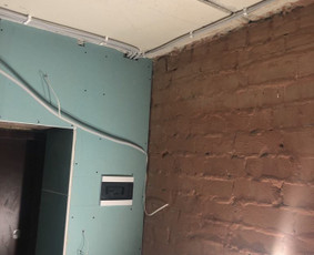 Оказываю услуги по установке и монтажу электропроводки - Elektrikai, elektros darbai - 4 Elektrikai, elektros darbai - Оказываю услуги по установке и монтажу электропроводки - 4