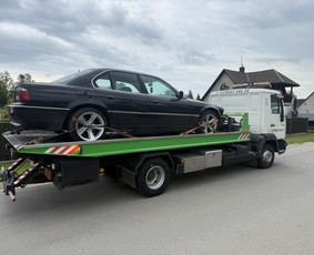 Pagalba užklimpus automobiliui - Tralo paslaugos- techninė pagalba kelyje 24/7 - 1