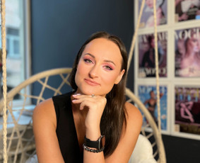 Proginis, dieninis, fotosesijinis makiažas, šukuosenos - Vakarinis makiažas - 1 Vakarinis makiažas - Proginis, dieninis, fotosesijinis makiažas, šukuosenos - 1