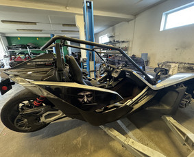 Ivairiu transporto priemoniu bei pavirsiu pleveles traukimas - Karboninės plėvelės klijavimas - 2 Karboninės plėvelės klijavimas - Ivairiu transporto priemoniu bei pavirsiu pleveles traukimas - 2