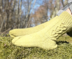 Apranga, papuo&scaron;alai, aksesuarai - Virbalais megztos vilnonės kojinės - 4