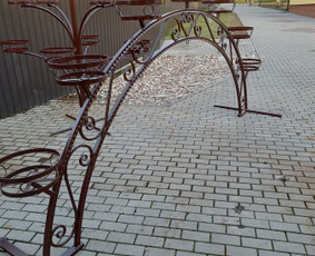 Kalviški gaminiai Tvoros Vartai Stumdomi turėklai stogeliai - Metalo gaminiai pagal individualius užsakymus - 2 Metalo gaminiai pagal individualius užsakymus - Kalviški gaminiai Tvoros Vartai Stumdomi turėklai stogeliai - 2