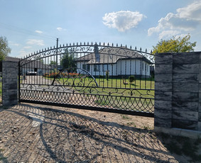 Kalviški gaminiai Tvoros Vartai Stumdomi turėklai stogeliai / Vladislav Zarumnyj / Darbų pavyzdys ID 3950132