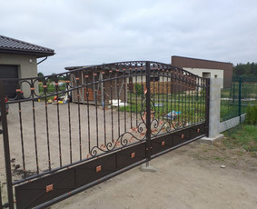 Kalviški gaminiai Tvoros Vartai Stumdomi turėklai stogeliai / Vladislav Zarumnyj / Darbų pavyzdys ID 3950168