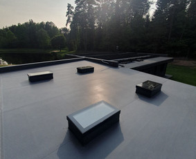Plokščių Stogų Dengimas Pvc, Epdm ir bitumine Danga / Tvirti stogai / Darbų pavyzdys ID 3956254