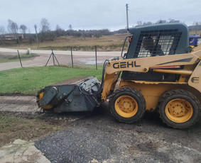 Statybinės technikos nuoma - Mini Krautuvo su operatoriumi nuoma - 2