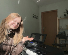 Vokalo pamokos vaikams ir suaugusiems - Muzikos mokytojai - 4 Muzikos mokytojai - Vokalo pamokos vaikams ir suaugusiems - 4