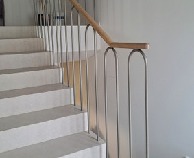 Laiptų turėklai - Medžio masyvo baldai, laiptai, durys, palangės - 1
