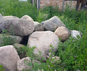 Skalda, smėlis, žvyras, juodžemis - Lauko akmenys - 1