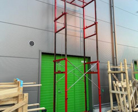 Išnuomojami elektriniai pastoliai - Įrankių nuoma - 1 Įrankių nuoma - Išnuomojami elektriniai pastoliai - 1
