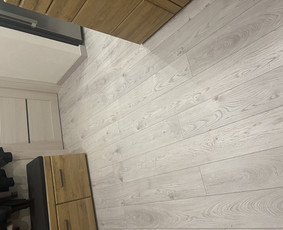 Parketlenčių, laminato klojimas ir šlifavimas - Laminato klojimas - 2 Laminato klojimas - Parketlenčių, laminato klojimas ir šlifavimas - 2
